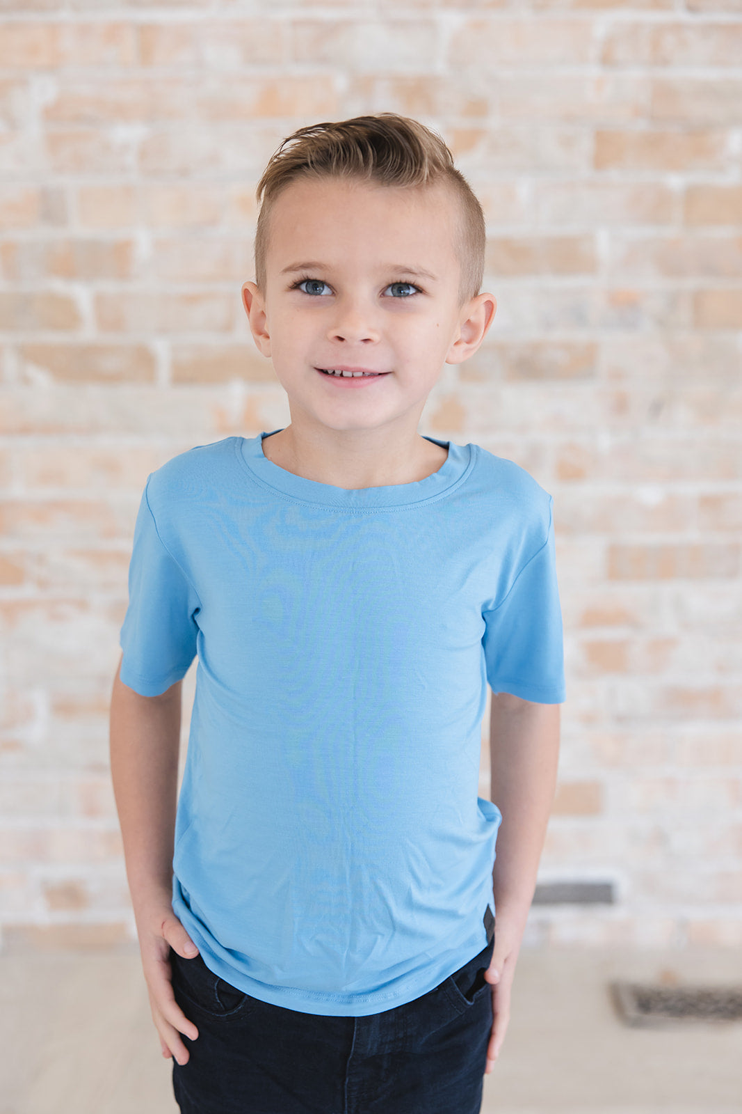 (SOLID) Paradise Falls - Everyday Tee