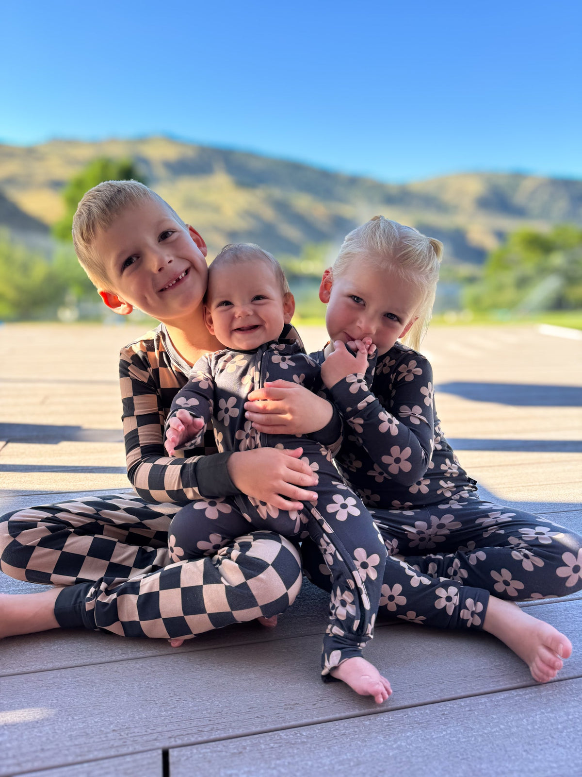 Checks: 2 Piece Set